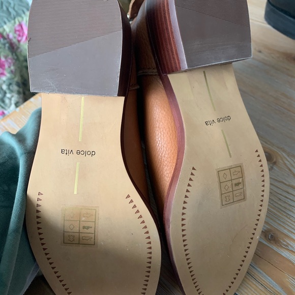 DOLCE VITA TAVIN BOOTIE, size 6 - Picture 2 of 3